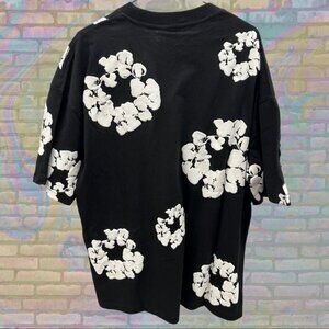 [SOLD] Denim Tears Floral Wreath Tee, Black and White Graphic T-Shirt 2XL
